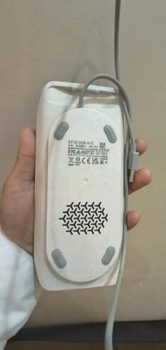 مكبر صوت مكتبي