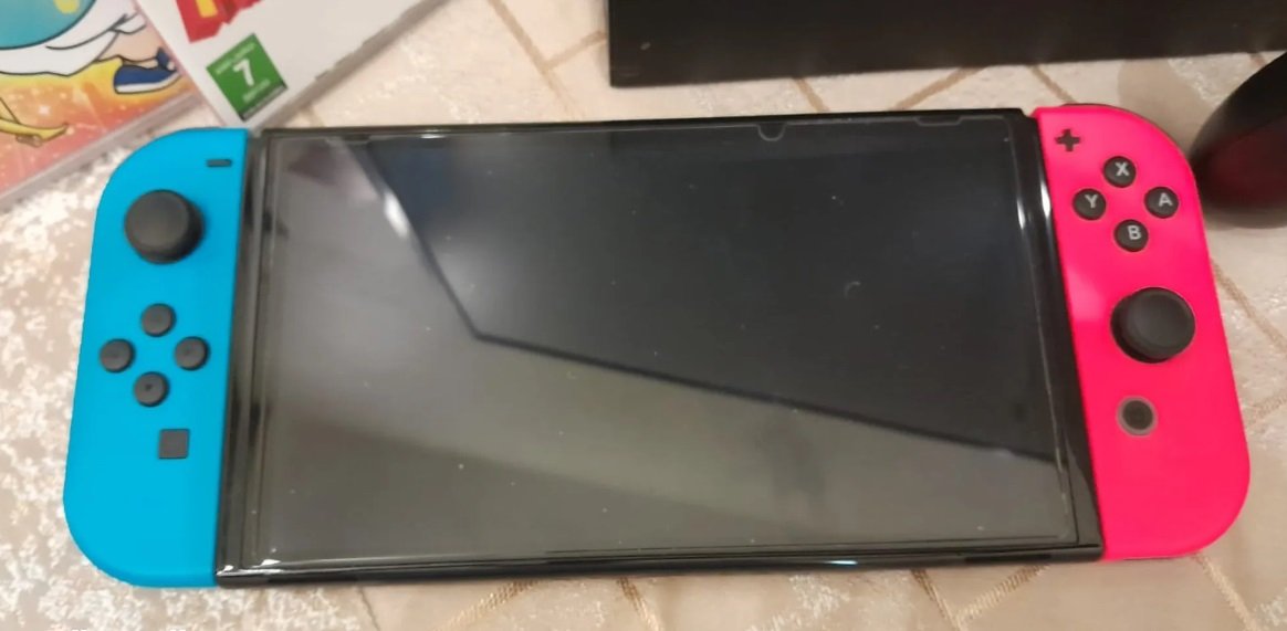 6 Month USED Nintendo Switch + 2 Games [GREAT CONDITION]