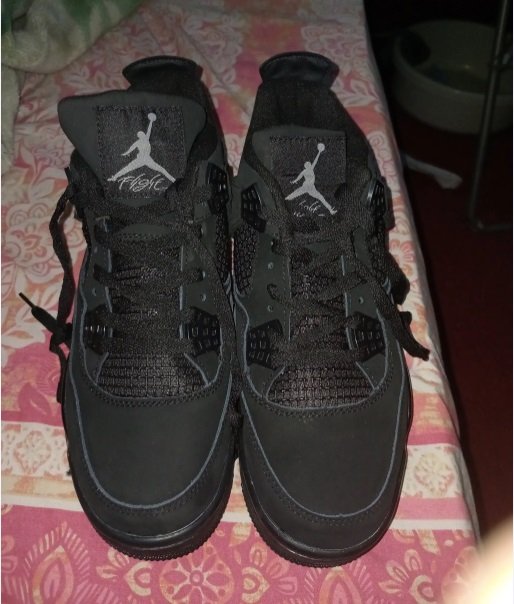 المولع الفخم ،الفحمي ،الحلو Air Jordan blackcat