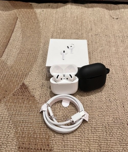 آيربودز 4 مع خاصية إلغاء الضجيج النشط ( ANC )