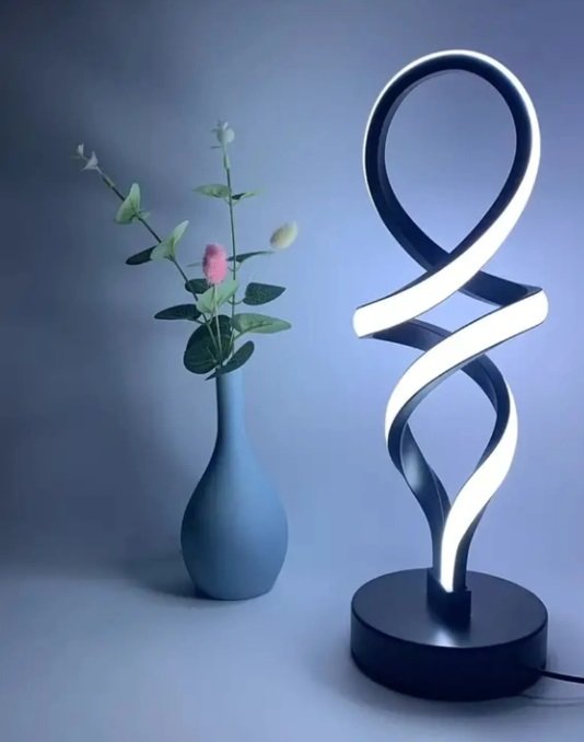 مصباح طاولة ليد عصري بمفتاح تحكم اشكال مختلفه