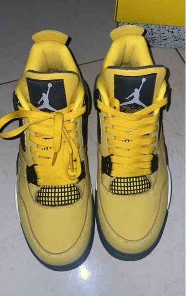 Air Jordan 4 Retro lighting – Brand New