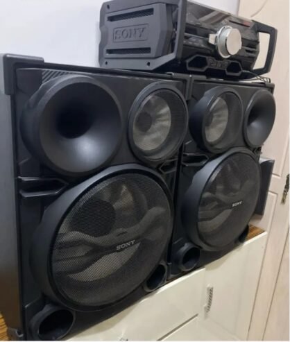 مكبرات صوت من شركه سوني sh2000 LBT-2000 شركه معروفه تجميع ماليزي وجودتها ممتازه