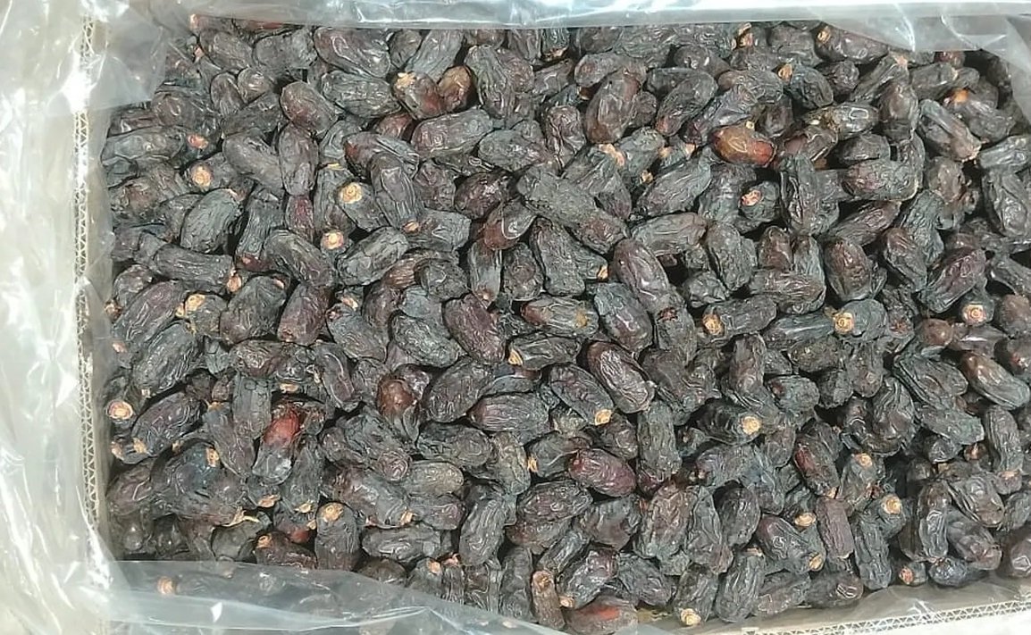 تمر صفاوي المدينه المنوره 800 طن Safawy dates 800 tons