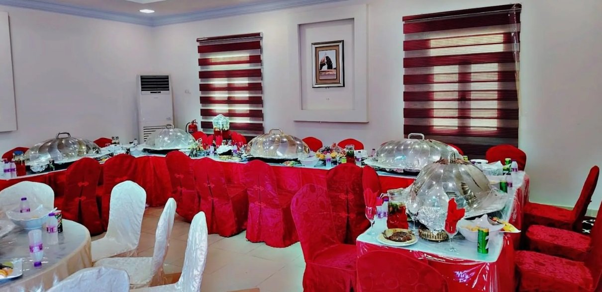مطعم ارقى المطاعم ابو عريش استعداد تام للحفلات والمناسبات والبوافي المفتوحه