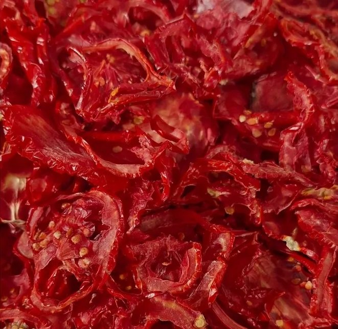 طماطم مجففة طبيعية ممتازة، بدون إضافات، مختارة بعناية