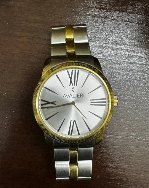 ساعه يد كلاسيكيه ماركه افالري صناعه سويسريه