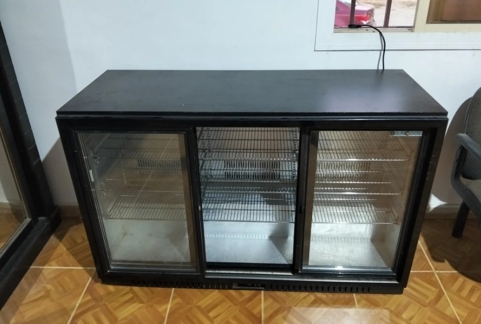 بيع غرف تبريد وتجميد وثلاجات عرض