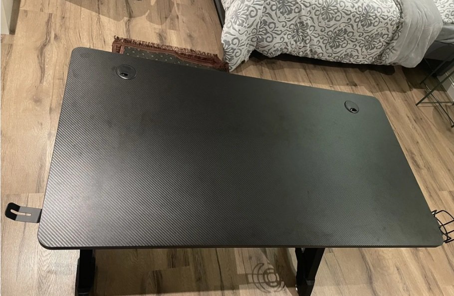 طاوله قيمنق نضيفه فايبر من شركة eureka