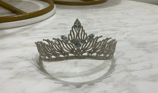 تاج للعرائس