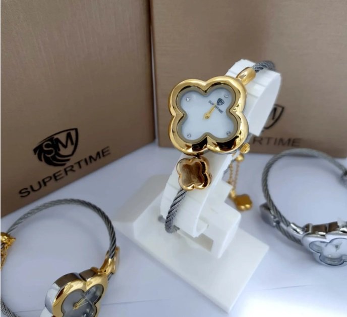 ساعه نسائيه سوبر تايم