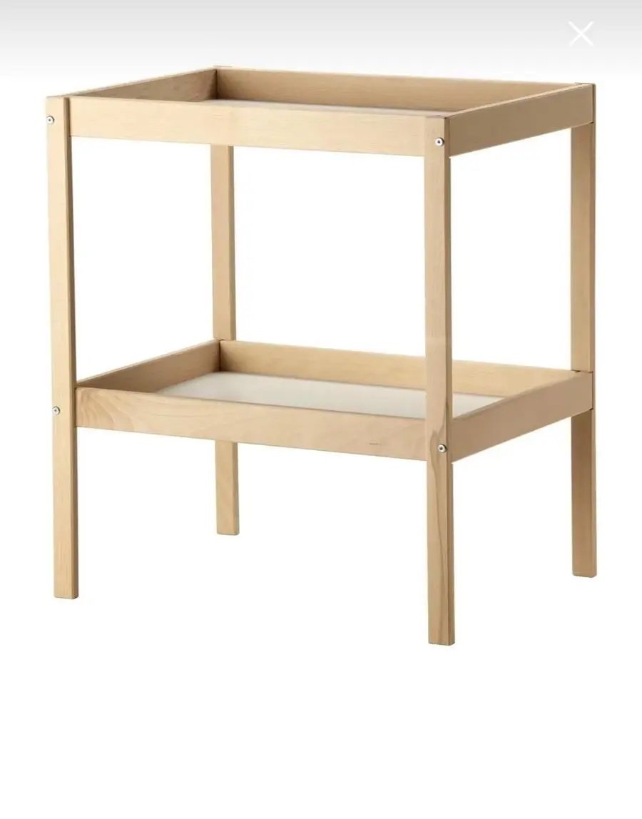 طاولة أطفال