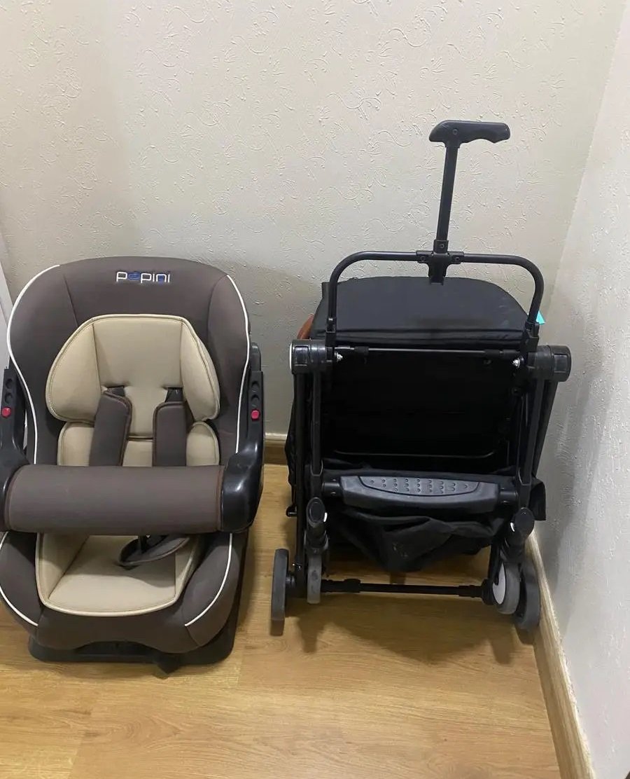 عربة أطفال وكار سيت للتبرع للمحتاج