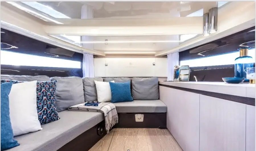 بوت قارب 2021