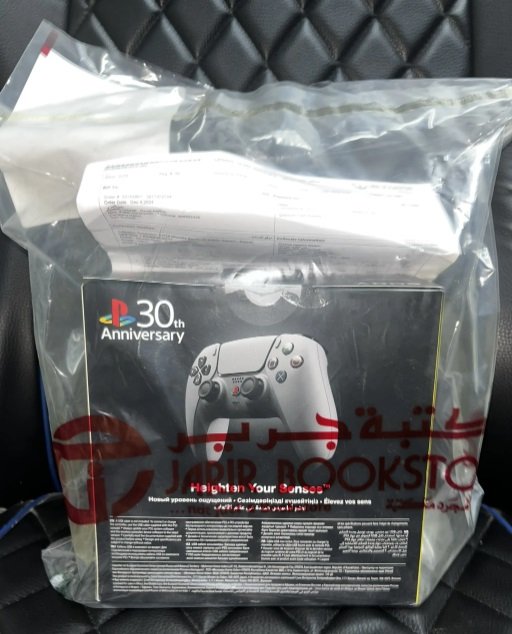 يد سوني 5 نسخة 30 سنه 30th
