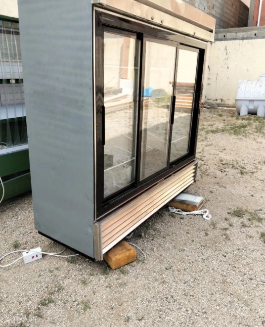 بيع غرف تبريد وتجميد وثلاجات عرض