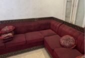 اثاث منزلي للبيع بحاله قابله للتجديد او التنجيد حسب الرغبه