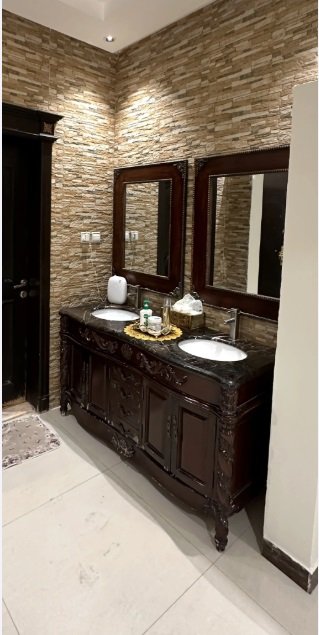 مغسلة حمام خارجيه حوضين مع المرايات والاكسسوارات