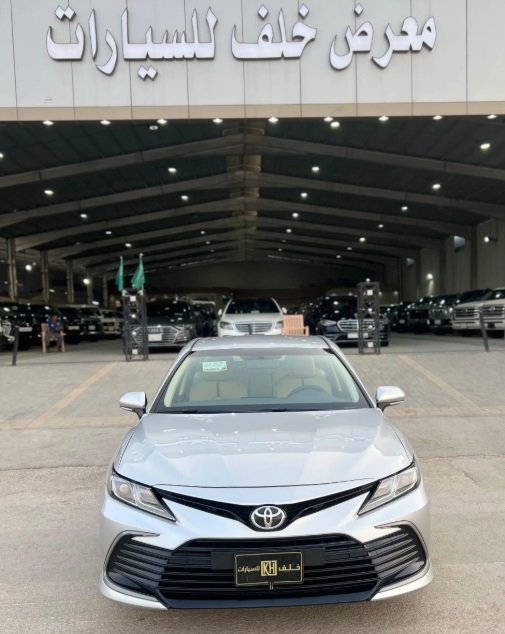 تويوتا كامرى LE موديل 2023 – معرض خلف للسيارات