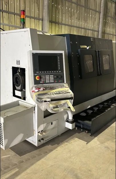 مخرطة cnc شبه جديدة 2009 صناعه المانيه