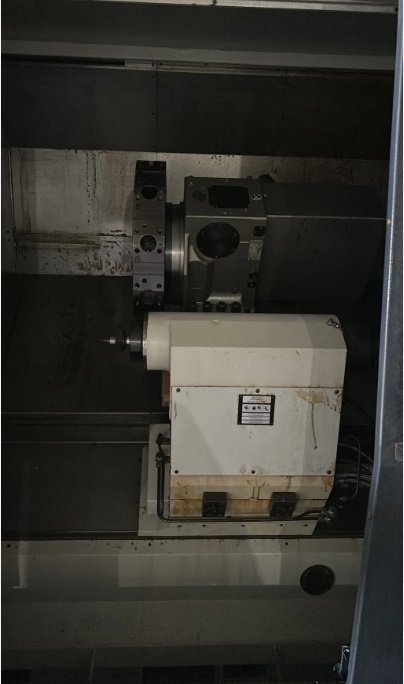 مخرطة cnc شبه جديدة 2009 صناعه المانيه