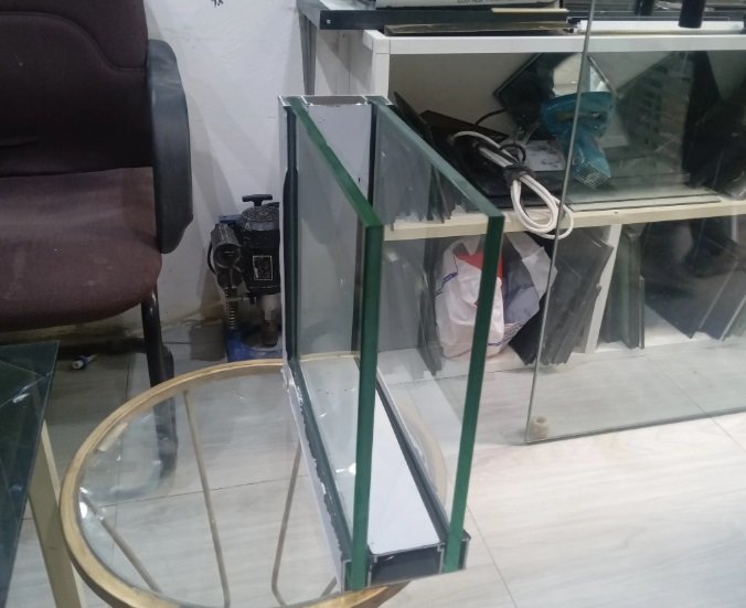 لادوات الزجاج والالمنيوم واعمال الصيانه بكلي انواعها مكائن مسكات زجاج إقفال وغيرها