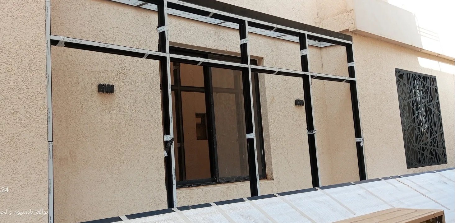 المنيوم جميع اعمال الامنيوم والصيانه ابواب. دبل س 1.8ملي جميع اكسسوارت ايطالي. قزاز دبل سكريت.