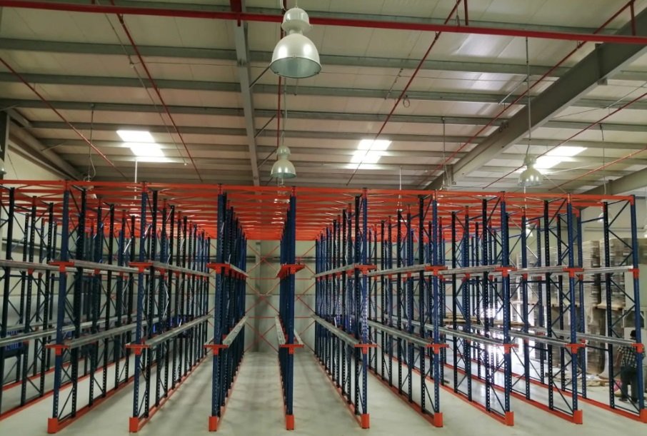 رفوف تخزين للمستودعات والمصانع