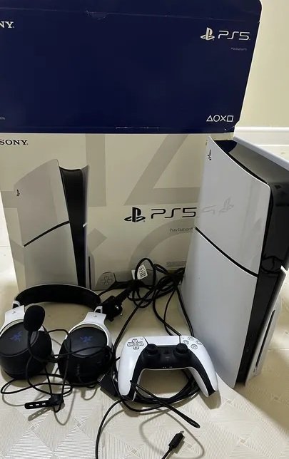 للبيع بلاستيشن 5 نسخة الشريط 1 تيرا جديد
