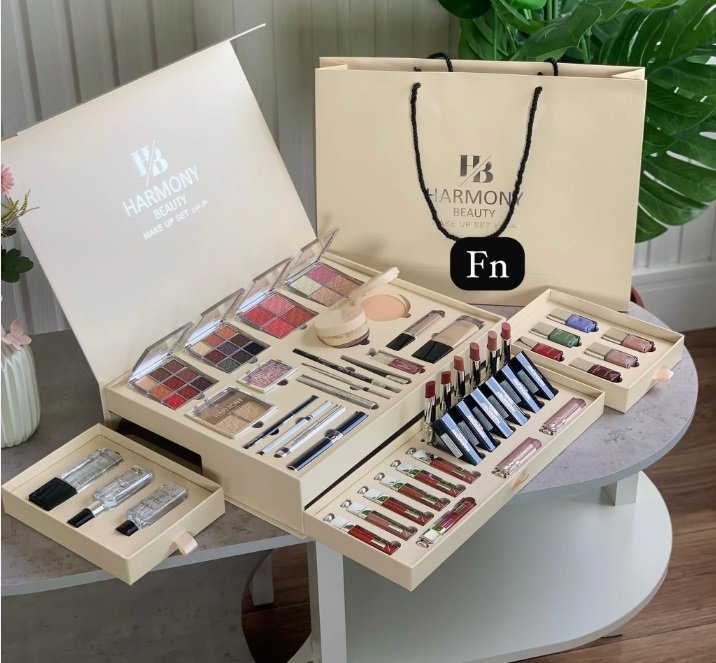 بوكسات مكياج كامله