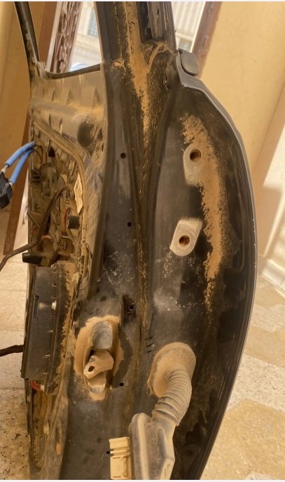 باب سيارة كيا كادينزا 2021