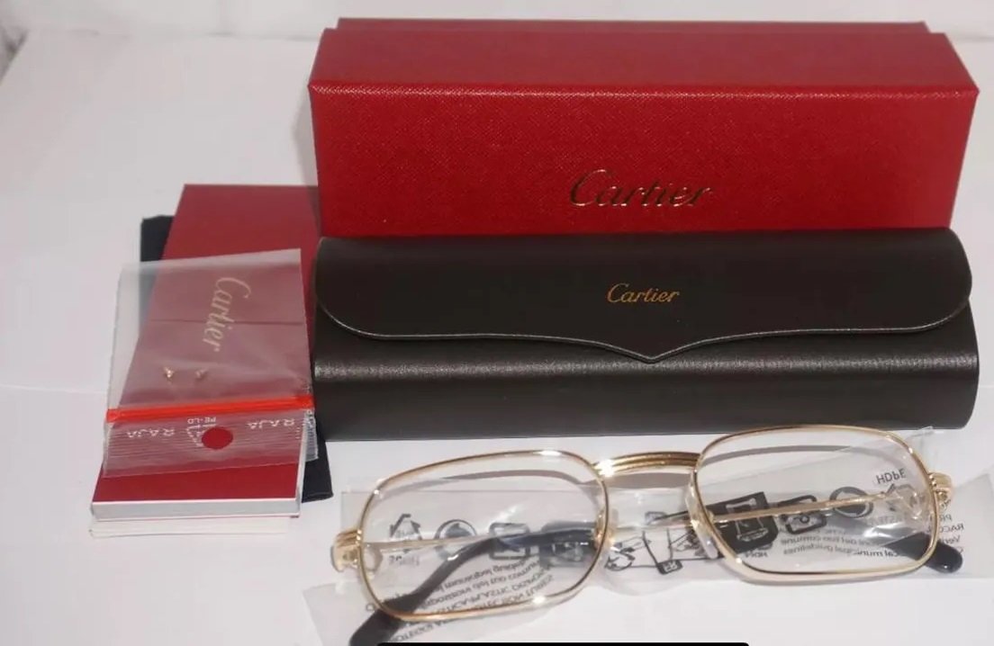 للبيع نظارة كارتير Cartier أصلية ونادرة – موديل CT0556O