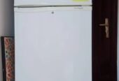 Used Daewoo refrigerator 317 liters capacity Exellent condition!