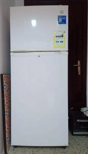 Used Daewoo refrigerator 317 liters capacity Exellent condition!
