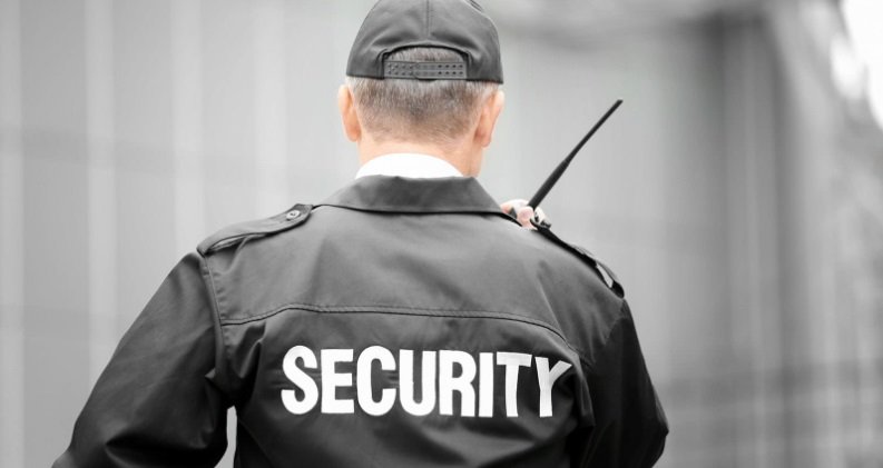 مطلوب حارس امن