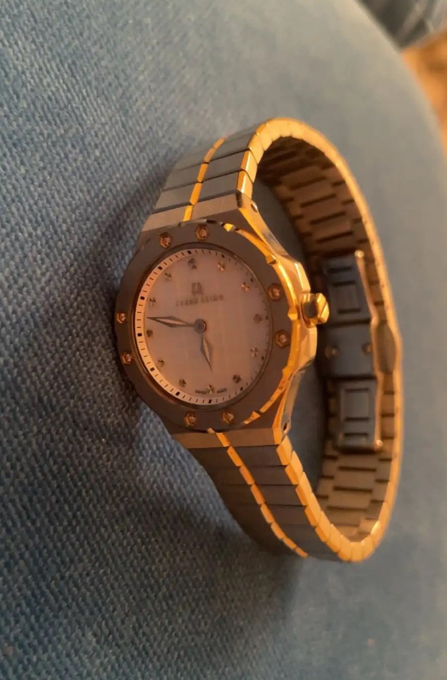 ساعه الماس شبه جديده