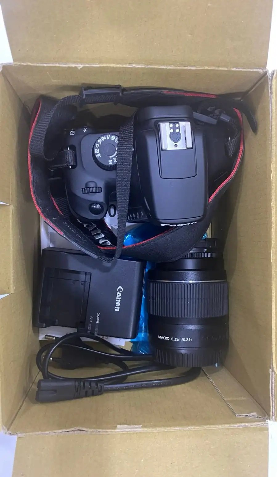 كاميرة كانون 4000D