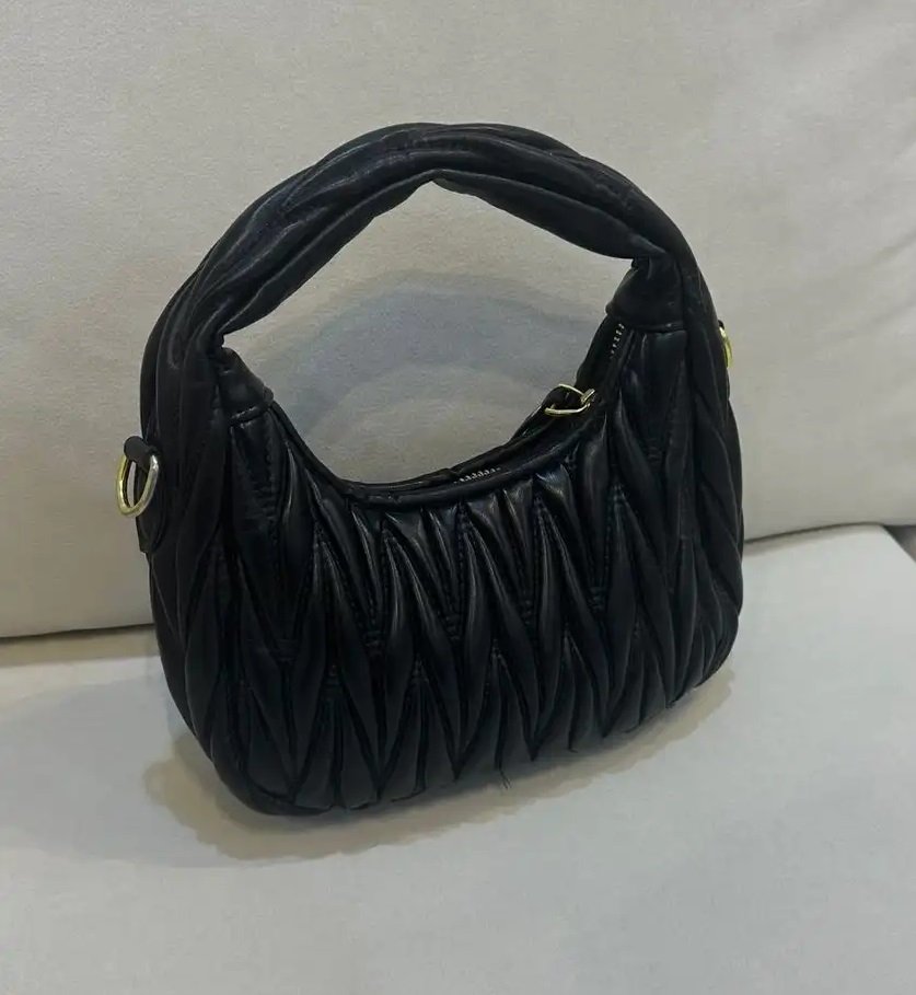 شنطة براند ميو ميو miu miu بدون ملحقات