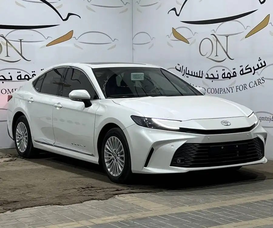 كامري Le بنزين موديل 2025 للكاش و الاقساط