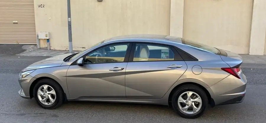 هونداي إلنترا 2022 نظيفة جدا