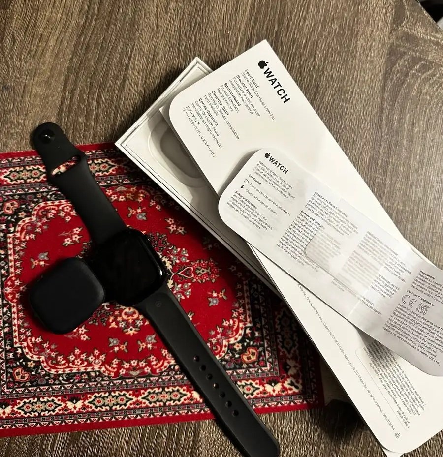 للبيع Apple Watch Series 10 (أحدث إصدار) 42mm