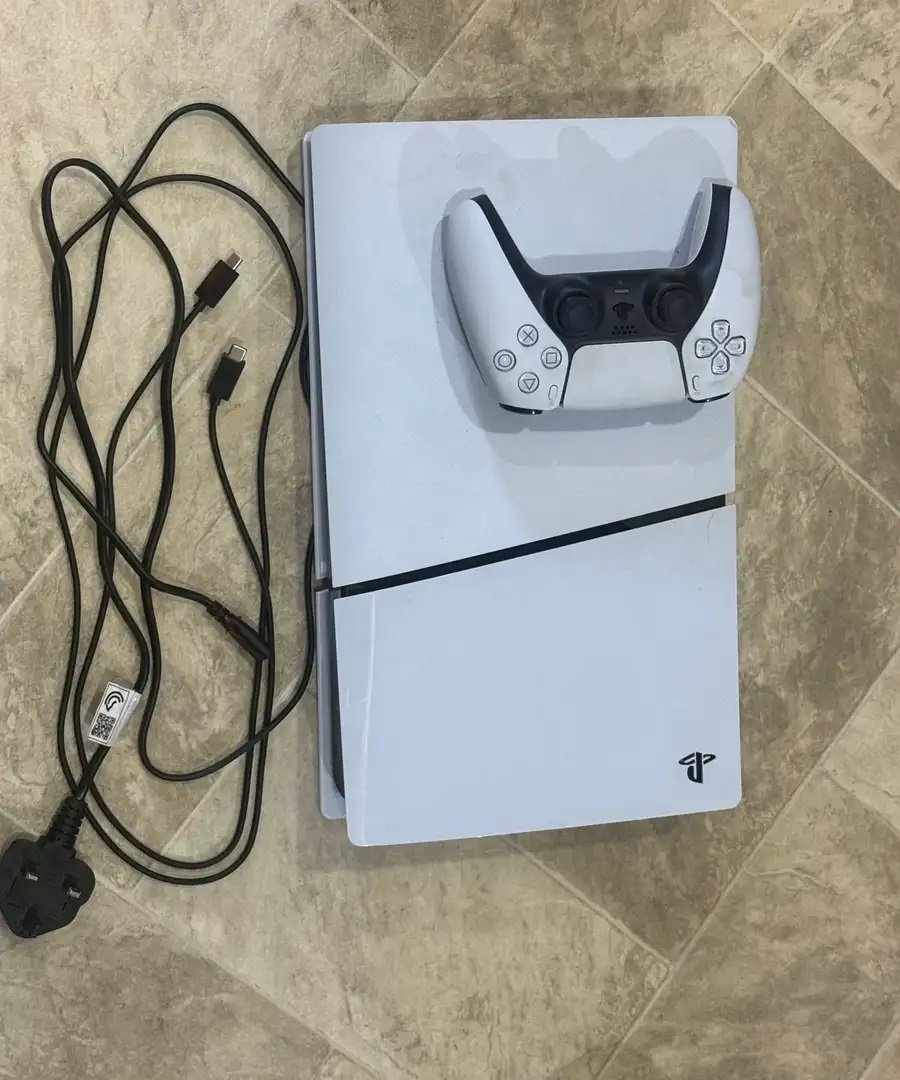 سوني بي إس 5 سليم ديجيتال ايدشن 1 تيرابايت استخدام نظيف جدا