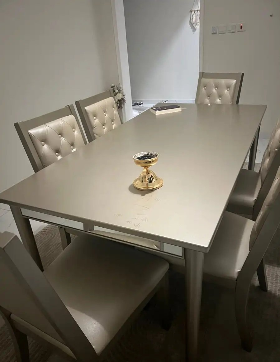 طاولة طعام من هوم سنتر