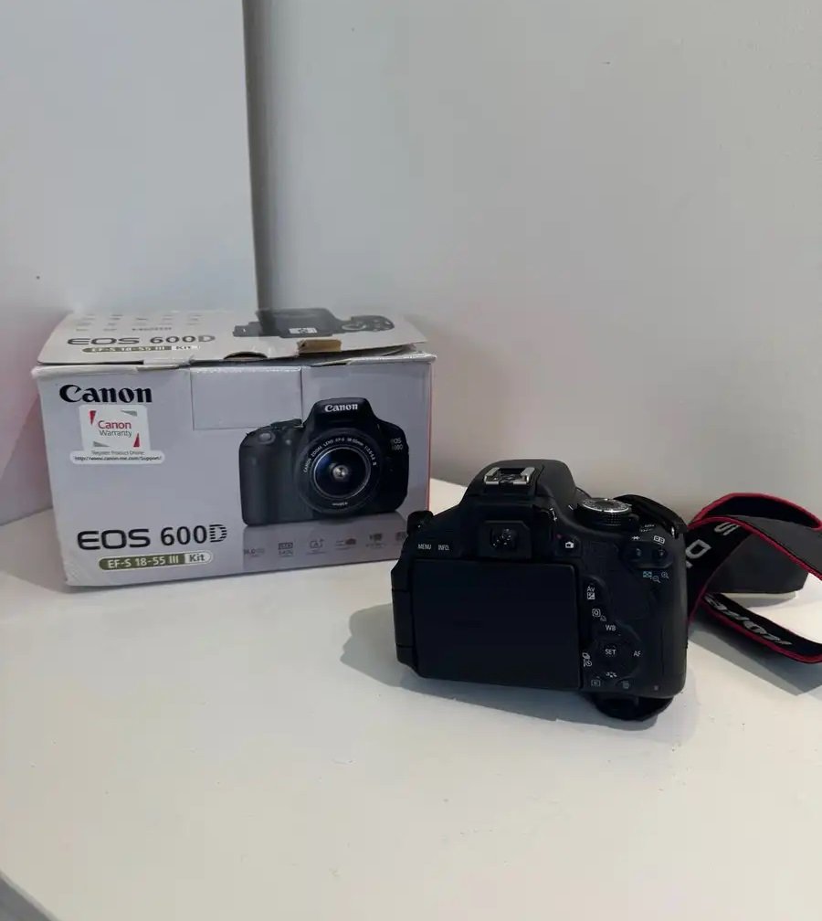 كاميرا كانون eos 600d
