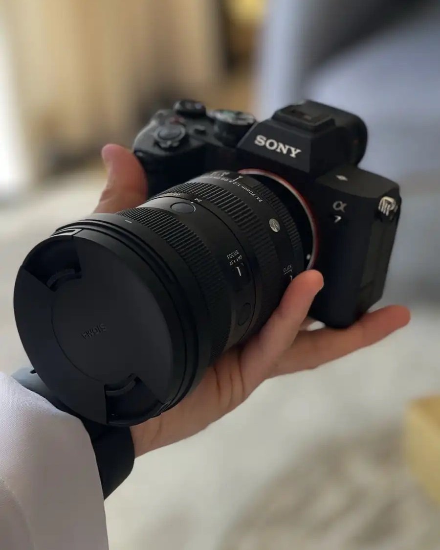 كاميرا سوني a7 جديده مع عدسه 24 70