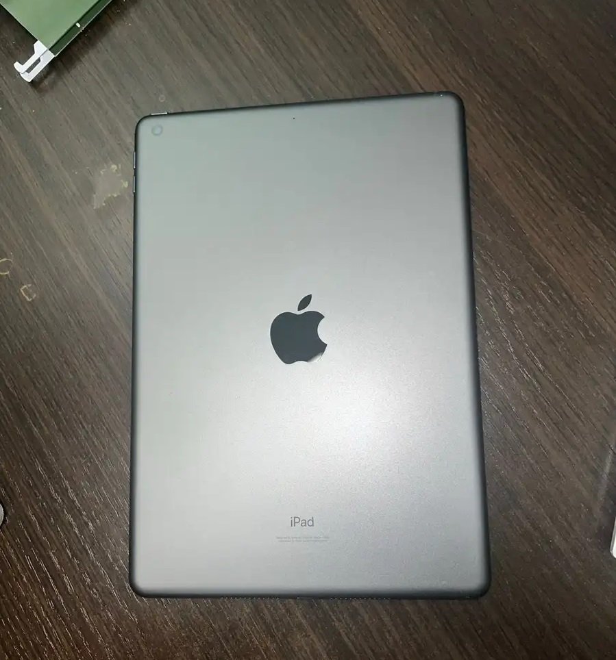 ايباد الجيل التاسع استخدام بسيط جدا wifi only 265GB