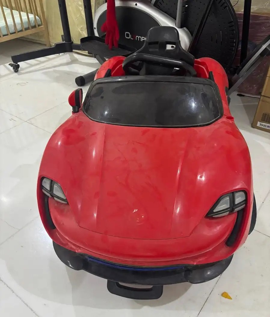 سيارة أطفال كهربائية