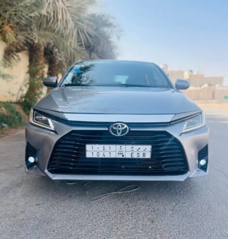Toyota Yaris Y 2023