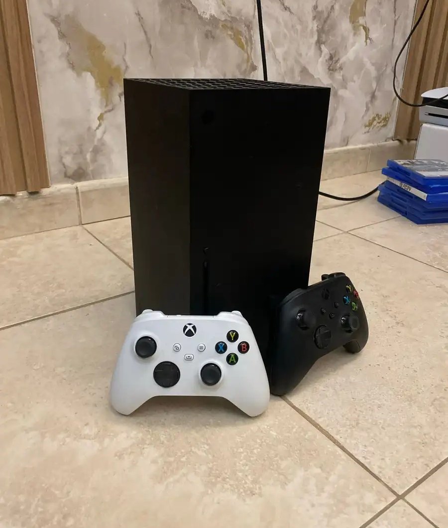 اكس بوكس مع أسلاكه و يد