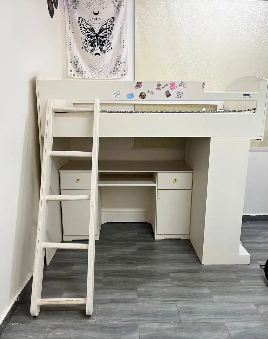 سرير – دولاب -مكتب -سلم